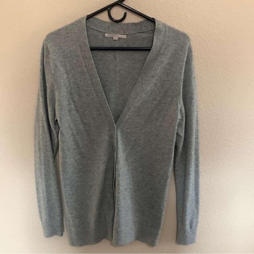 GAP Light Gray Women's Cardigan Sweater
